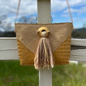 Vintage | Woven Straw Tassel Front Bag